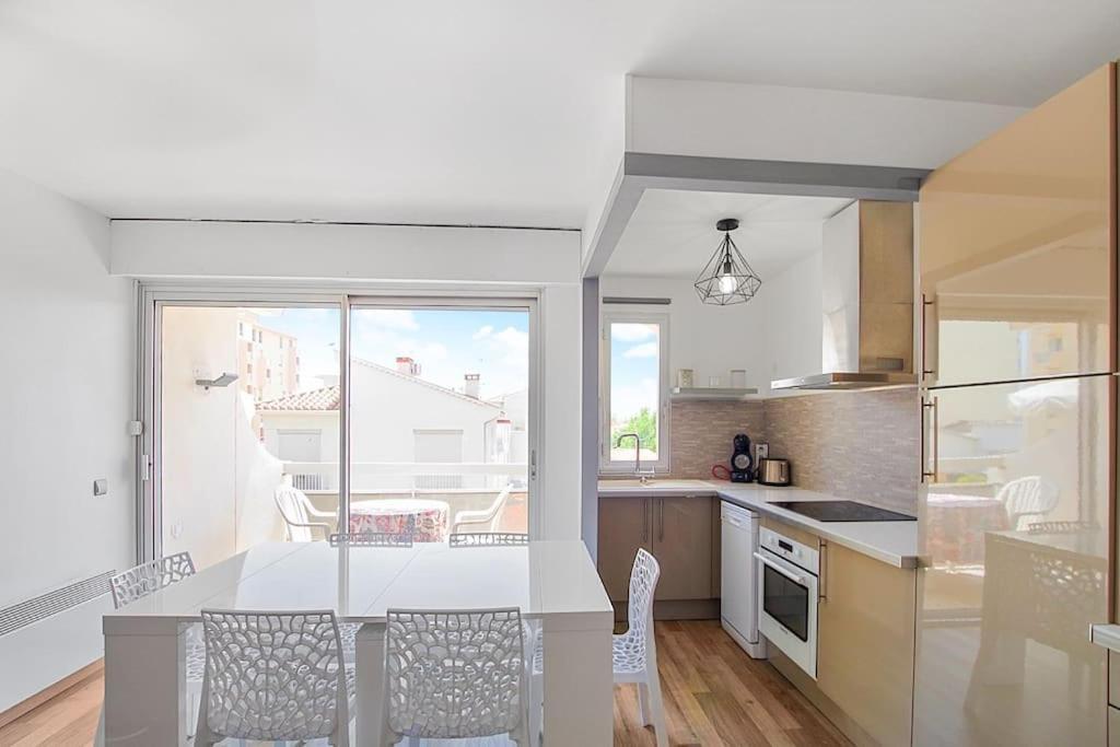 Appartement Calme Et Moderne Avec Vue Mer 74 Canet-en-Roussillon Esterno foto
