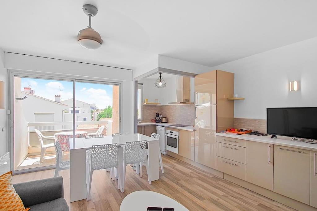 Appartement Calme Et Moderne Avec Vue Mer 74 Canet-en-Roussillon Esterno foto